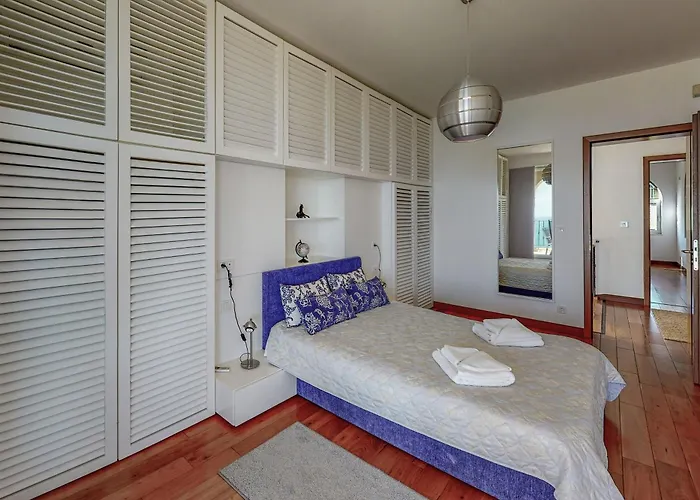 Vilă At Lighthouse Golf By Parnas Estate *