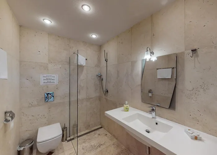 At Lighthouse Golf By Parnas Estate Vilă