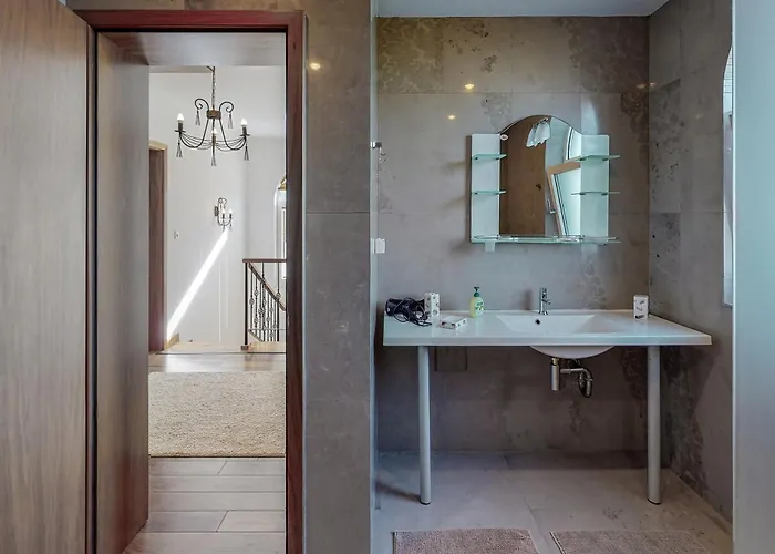 At Lighthouse Golf By Parnas Estate Vilă *