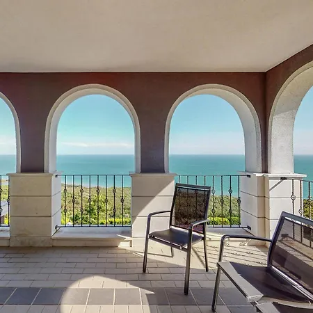 Villa At Lighthouse Golf By Parnas Estate Baltsjik