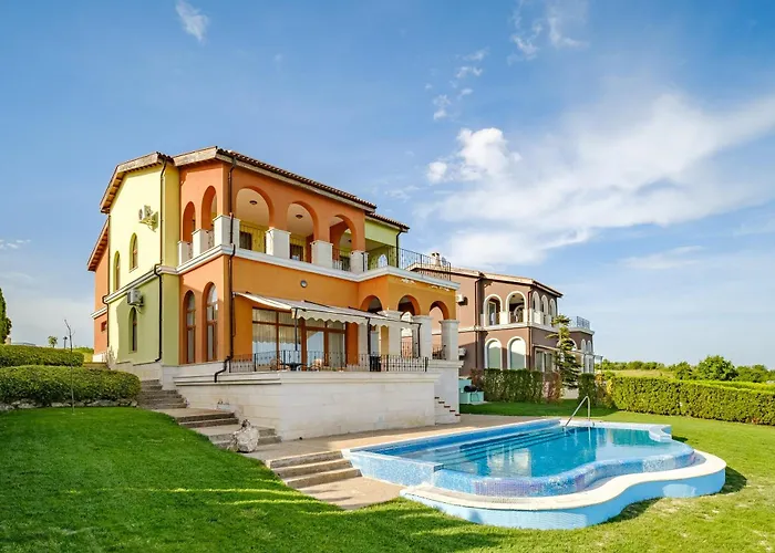 Villa At Lighthouse Golf By Parnas Estate Baltsjik