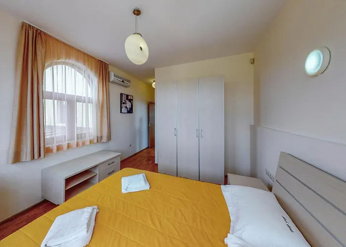 Villa At Lighthouse Golf By Parnas Estate Baltsjik